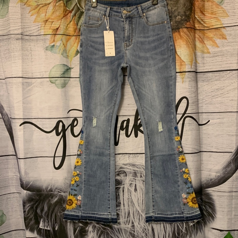 Floral Embroidered Flare Jeans